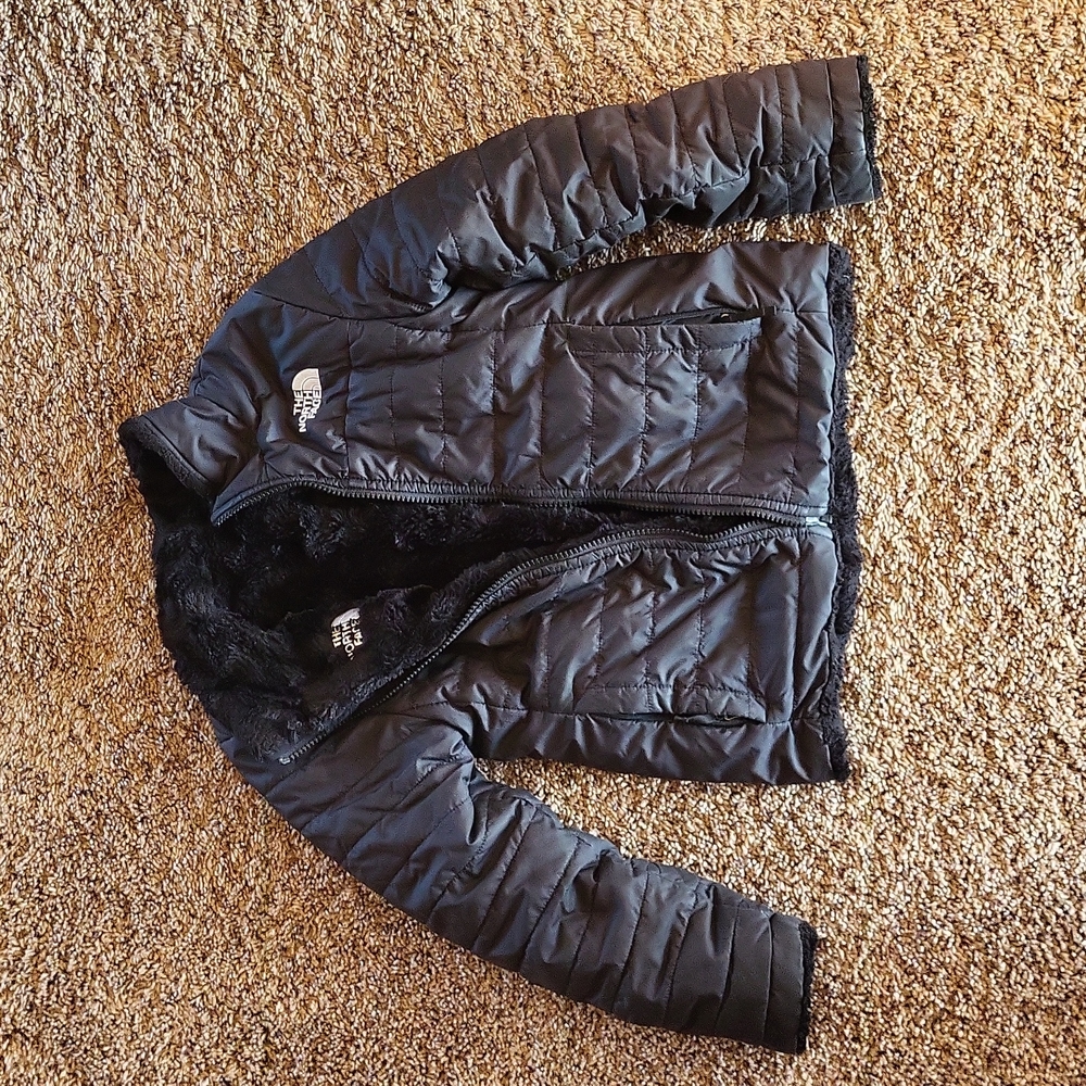 Girls XS Northface jacket. Reversible